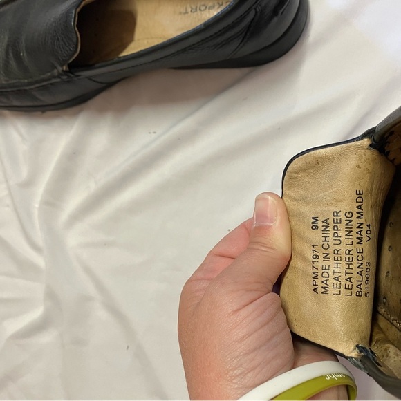 Rockport Men's Black Loafers - Picture 5 of 7